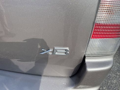 Used 2006 Scion xB image 9