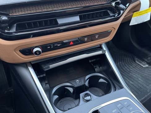 Used 2026 BMW 330i xDrive Sedan w/ Premium Package image 14