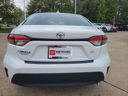 Certified 2026 Toyota Corolla LE w/ LE Premium Package FWD image 5