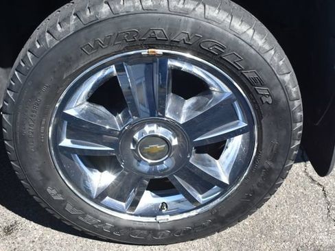 Used 2009 Chevrolet Tahoe LTZ AWD/4WD image 47