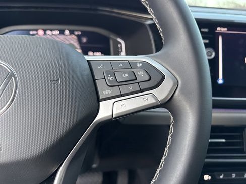 Certified 2022 Volkswagen Taos SEL image 22
