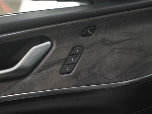 Used 2023 Jeep Grand Cherokee Overland w/ Advanced Protech Group III image 22