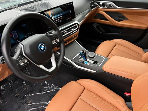 Used 2023 BMW i4 eDrive40 w/ Premium Package RWD image 9