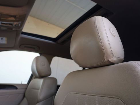 Used 2014 Mercedes-Benz GL 450 4MATIC image 18