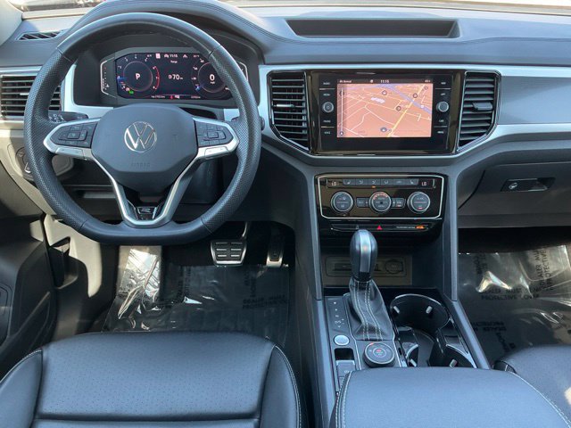 Certified 2023 Volkswagen Atlas SEL R-Line AWD/4WD image 13