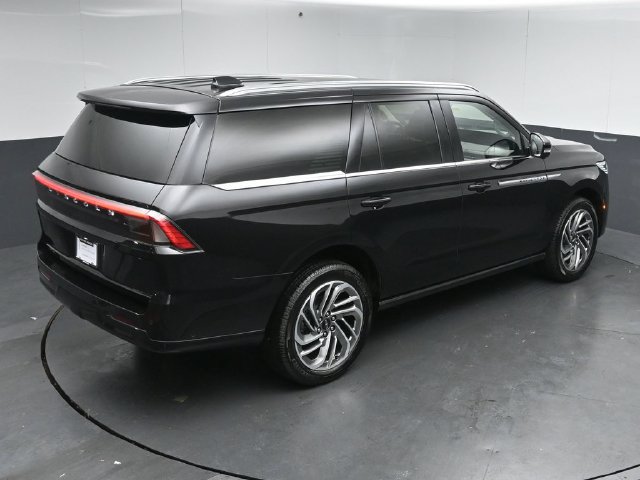 Certified 2025 Lincoln Navigator Reserve AWD/4WD image 52