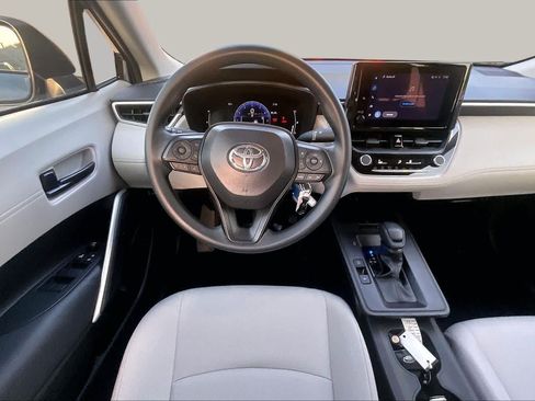 Used 2026 Toyota Corolla Cross L FWD image 6