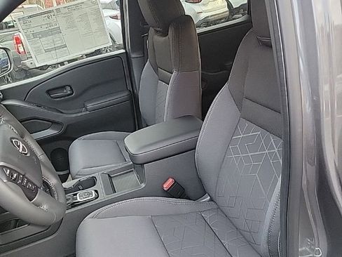 Used 2026 Nissan Frontier SV w/ All-Weather Content Package image 21