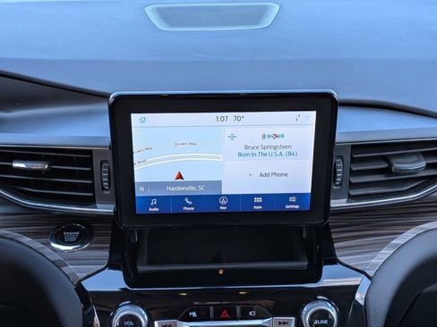 Certified 2023 Ford Explorer Limited w/ Equipment Group 301A image 21