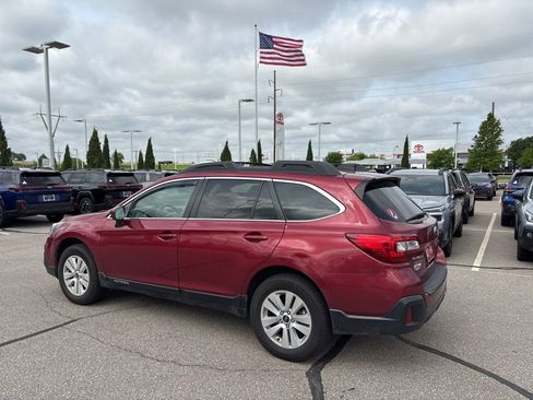 Used 2019 Subaru Outback 2.5i Premium AWD/4WD image 4