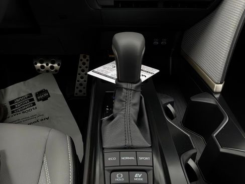 New 2026 Toyota Camry SE FWD image 22