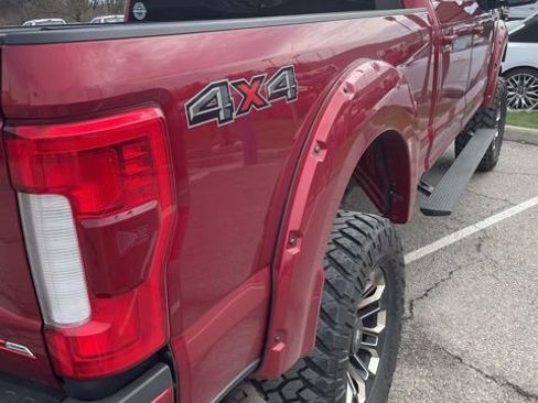 Used 2019 Ford F250 Lariat w/ Lariat Ultimate Package image 4