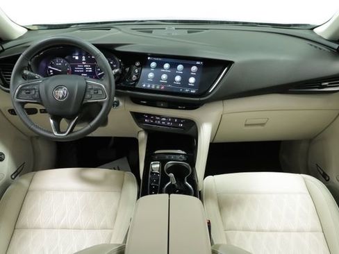 Used 2022 Buick Envision Avenir w/ Technology Package II image 11