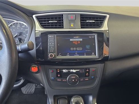 Used 2019 Nissan Sentra SV image 18