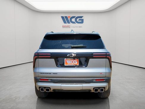Used 2025 Chevrolet Traverse Z71 AWD/4WD image 13