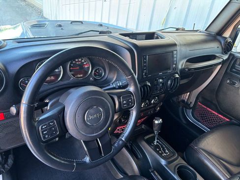 Used 2018 Jeep Wrangler Unlimited Rubicon AWD/4WD image 17