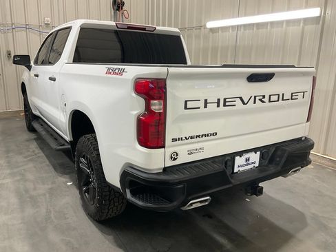 Used 2024 Chevrolet Silverado 1500 Custom Trail Boss w/ LPO, Dark Essentials Package AWD/4WD image 19
