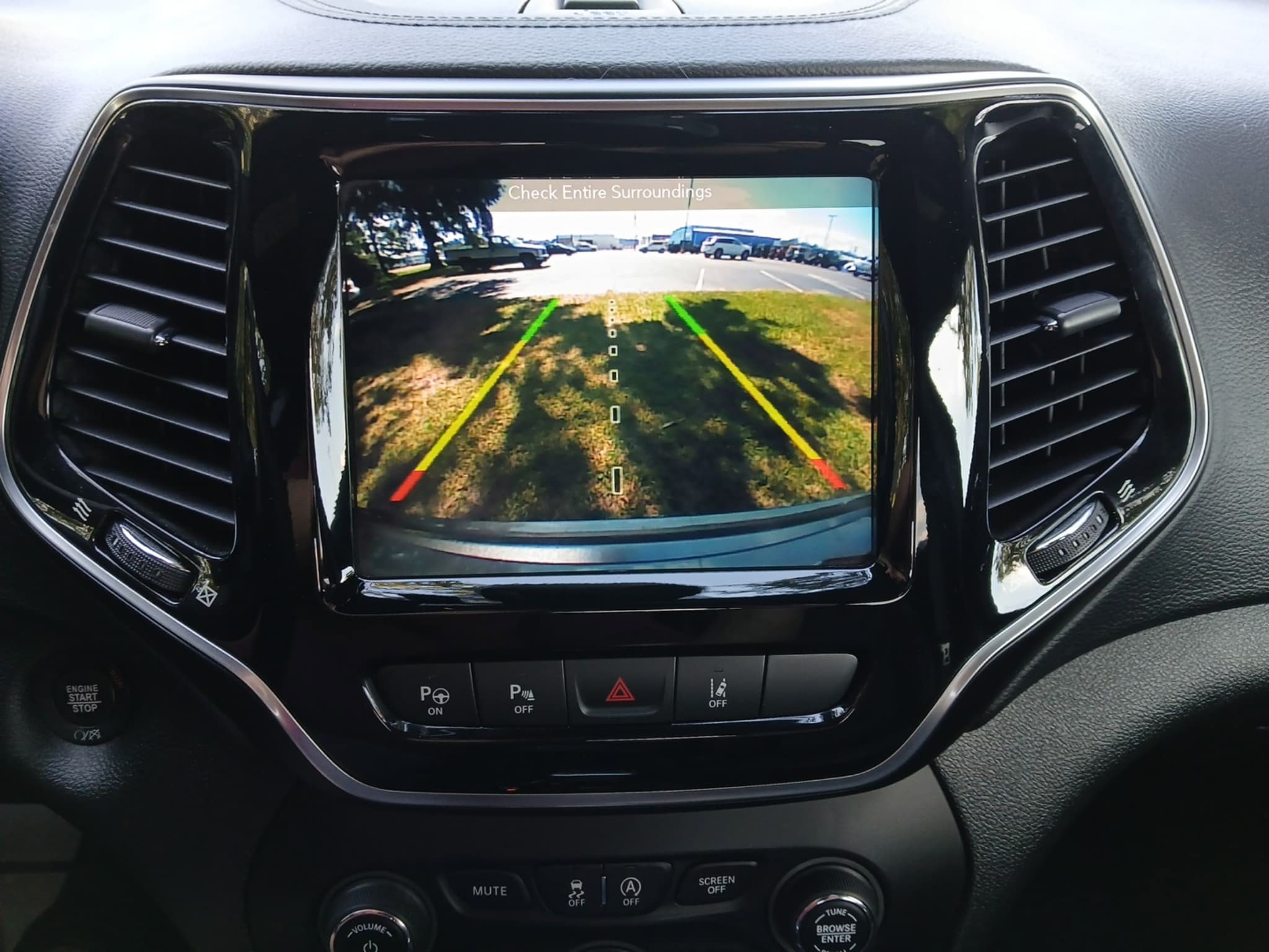 Used 2019 Jeep Cherokee High Altitude FWD image 40