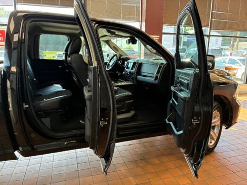 Used 2014 RAM 1500 Sport image 32