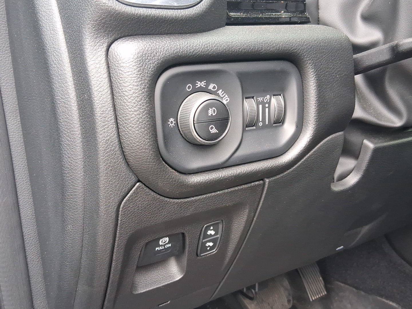 Used 2025 RAM 1500 Laramie w/ Night Edition AWD/4WD image 12