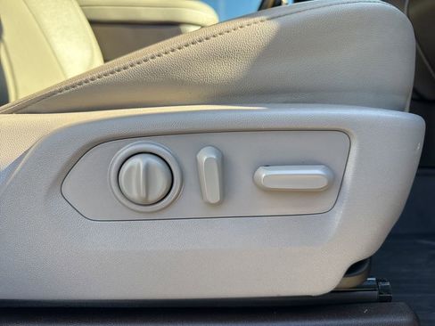 Used 2021 GMC Sierra 3500 SLT w/ SLT Preferred Package image 30