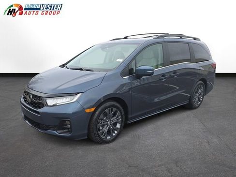 New 2026 Honda Odyssey Touring image 2