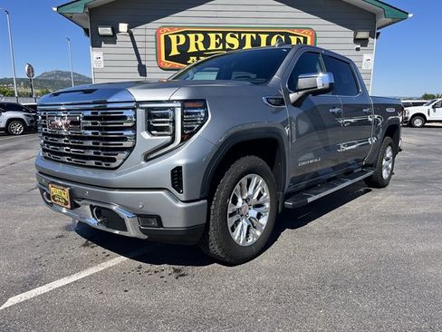 Used 2025 GMC Sierra 1500 Denali w/ Technology Package AWD/4WD image 2