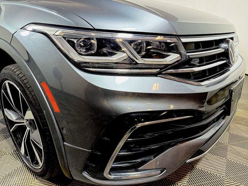 Used 2022 Volkswagen Tiguan SEL R-Line image 25