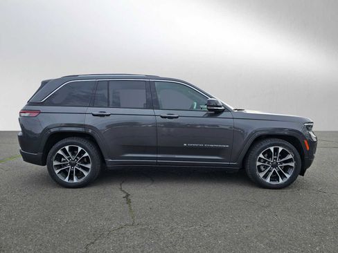 Used 2023 Jeep Grand Cherokee Overland w/ Luxury Tech Group IV image 9