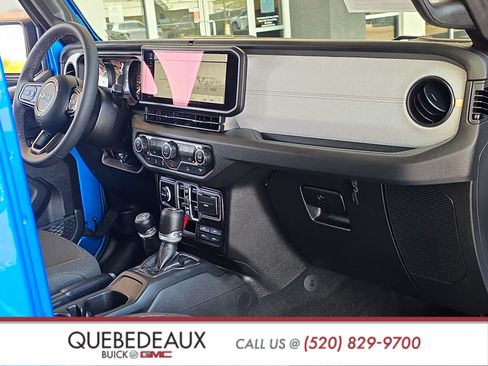 Used 2025 Jeep Wrangler Unlimited Sport AWD/4WD image 31