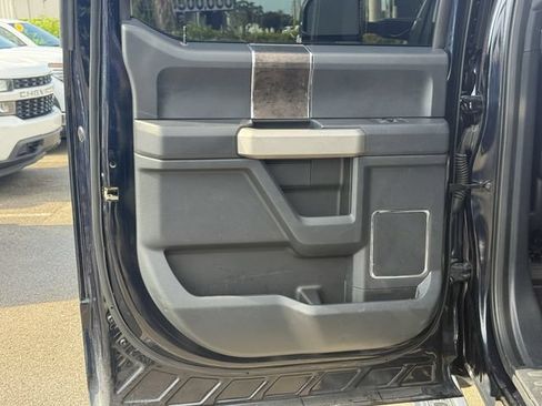 Used 2022 Ford F250 Lariat w/ Black Appearance Package AWD/4WD image 34