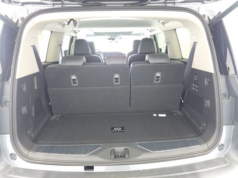 New 2026 INFINITI QX80 Luxe w/ Cargo Package AWD/4WD image 17