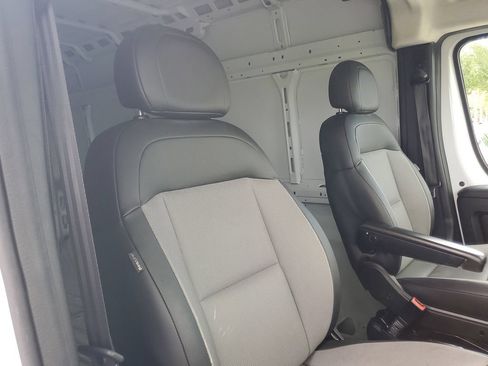 Used 2025 RAM ProMaster 3500 w/ Convenience Group FWD image 10