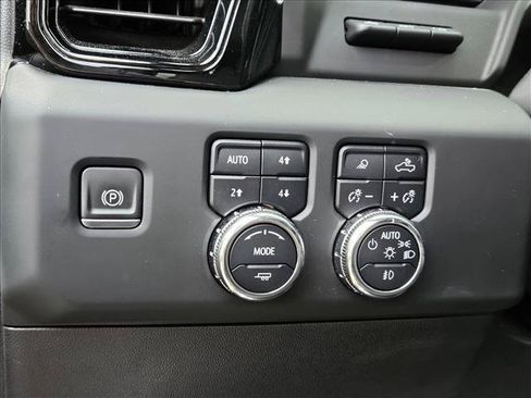Used 2023 GMC Sierra 1500 AT4 w/ AT4 Premium Package AWD/4WD image 29