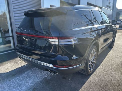 New 2025 Lincoln Aviator AWD w/ Equipment Group 101A image 2
