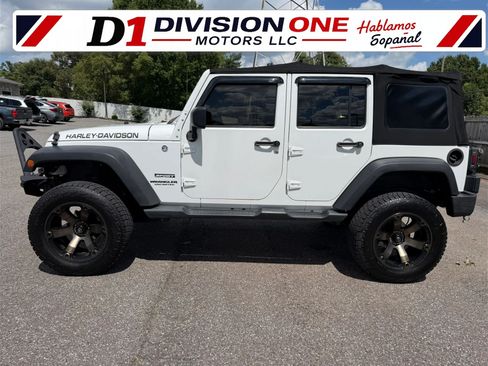 Used 2014 Jeep Wrangler Unlimited Sport w/ Quick Order Package 24S AWD/4WD image 2