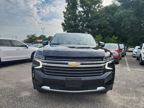 Used 2024 Chevrolet Suburban LT AWD/4WD image 8