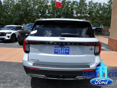New 2026 Ford Explorer Active w/ Active Comfort Package RWD image 4