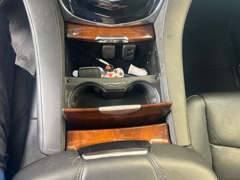 Used 2017 Cadillac Escalade Premium Luxury AWD/4WD image 20