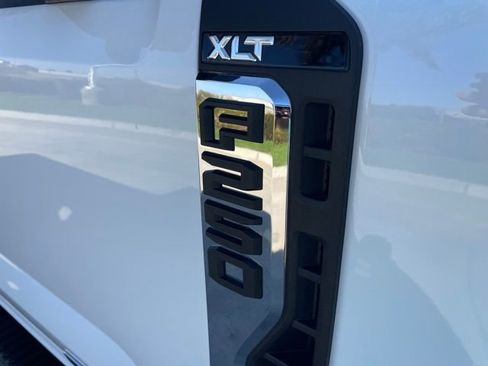 New 2026 Ford F250 XLT w/ FX4 Off-Road Package image 29