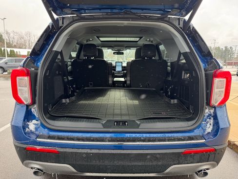 Certified 2023 Ford Explorer Limited w/ Limited Technology Package image 8