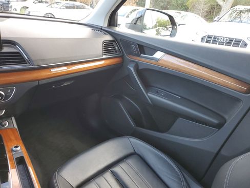 Certified 2023 Audi Q5 2.0T Premium w/ Convenience Package image 13