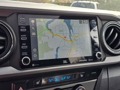 Used 2020 Toyota Tacoma TRD Sport w/ TRD Premium Sport Package AWD/4WD image 22