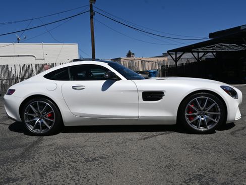 Used 2016 Mercedes-Benz AMG GT S image 2