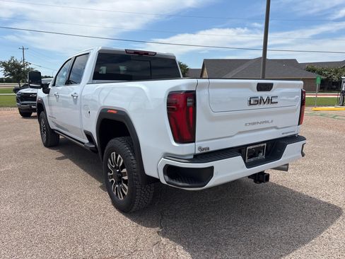 New 2026 GMC Sierra 2500 Denali Ultimate AWD/4WD image 4