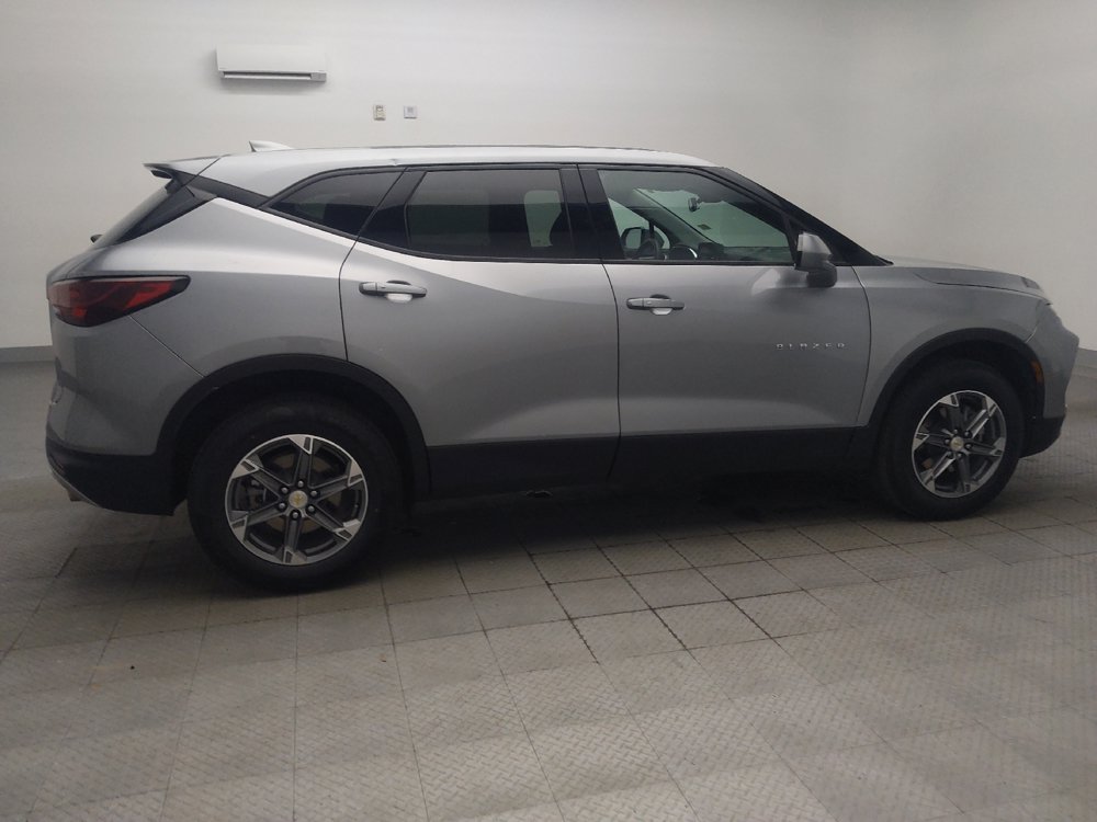 Used 2025 Chevrolet Blazer LT FWD image 10