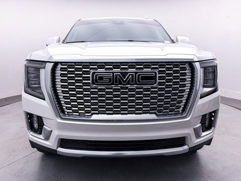 Used 2024 GMC Yukon Denali w/ Advanced Technology Package image 14
