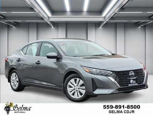 Used 2024 Nissan Sentra S image 1