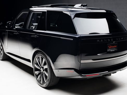 Used 2023 Land Rover Range Rover SV AWD/4WD image 24