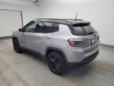 Used 2021 Jeep Compass Latitude w/ Sun and Sound Group AWD/4WD image 3